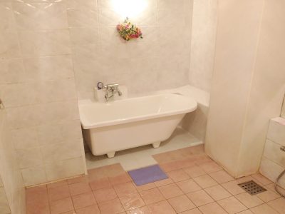 バスルーム afte ホテル 浴室 タイル 浴槽 修繕 神戸市 トラブラン