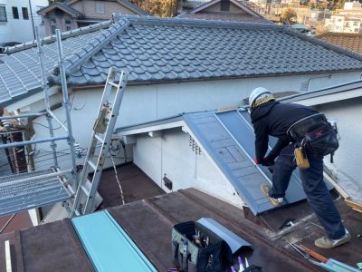 ガルバリウム鋼板 取付け カバー工法 設置 トラブラン