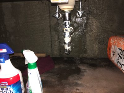 上階から漏水 洗面台下 トラップ 腐食 神戸市 トラブラン