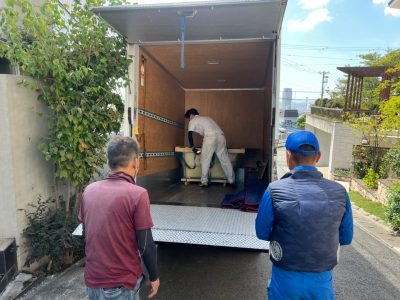 浴槽搬入 玄関 タカラ 鋳物 ホーロー 浴槽 搬入 神戸市 トラブラン 浴槽搬入 玄関 タカラ 鋳物 ホーロー 浴槽 搬入 神戸市 トラブラン