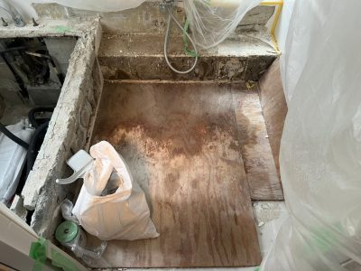 お風呂 洗い場 養生 コンパネ 浴槽撤去 リフォーム 戸建て 神戸市 トラブラン お風呂 洗い場 養生 コンパネ 浴槽撤去 リフォーム 戸建て 神戸市 トラブラン