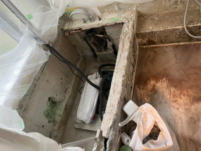 タイル剥がし 浴槽用配管 劣化 浴槽入替え工事 浴槽撤去 神戸市 トラブラン