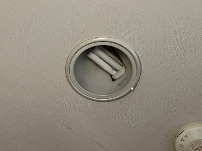 天井から漏水 被害 調査 ダウンライト 神戸市 トラブラン 