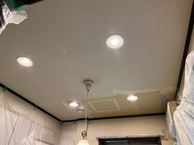 ダウンライト 取付け工事 漏水 修繕 天井 点検口 神戸市 トラブラン