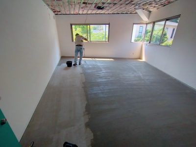 リフォーム キッチン セメント系下地調整材 カチコテSP 塗布 神戸市 トラブラン