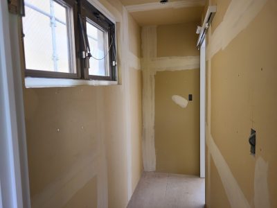 造作作業 壁紙 継ぎ目 パテ リフォーム 内装工事 間取り 補助金 神戸市 トラブラン 造作作業 壁紙 継ぎ目 パテ リフォーム 内装工事 間取り 補助金 神戸市 トラブラン