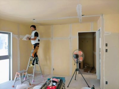 造作作業 壁紙 継ぎ目 パテ リフォーム 内装工事 間取り 補助金 神戸市 トラブラン