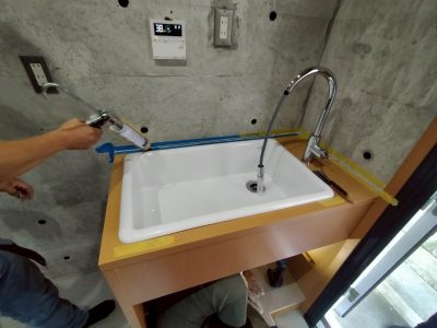 オリジナル ドッグバス 愛犬用 ペット用 コーキング作業 神戸市 トラブラン