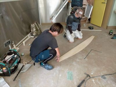 新店舗 改装工事 内装 デザイン 造作 木材 神戸市 北野 トラブラン