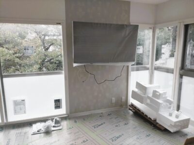 テレビ 壁掛け 金具 設置 リビング 下地 補強 インテリア スッキリ 神戸市 トラブラン テレビ 壁掛け 金具 設置 リビング 下地 補強 インテリア スッキリ 神戸市 トラブラン