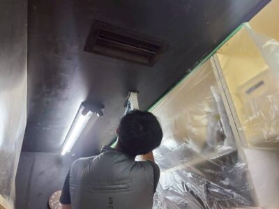 天井開口 点検口 配線 吹出ユニット 空調設備 店舗 厨房 神戸市 トラブラン 天井開口 点検口 配線 吹出ユニット 空調設備 店舗 厨房 神戸市 トラブラン